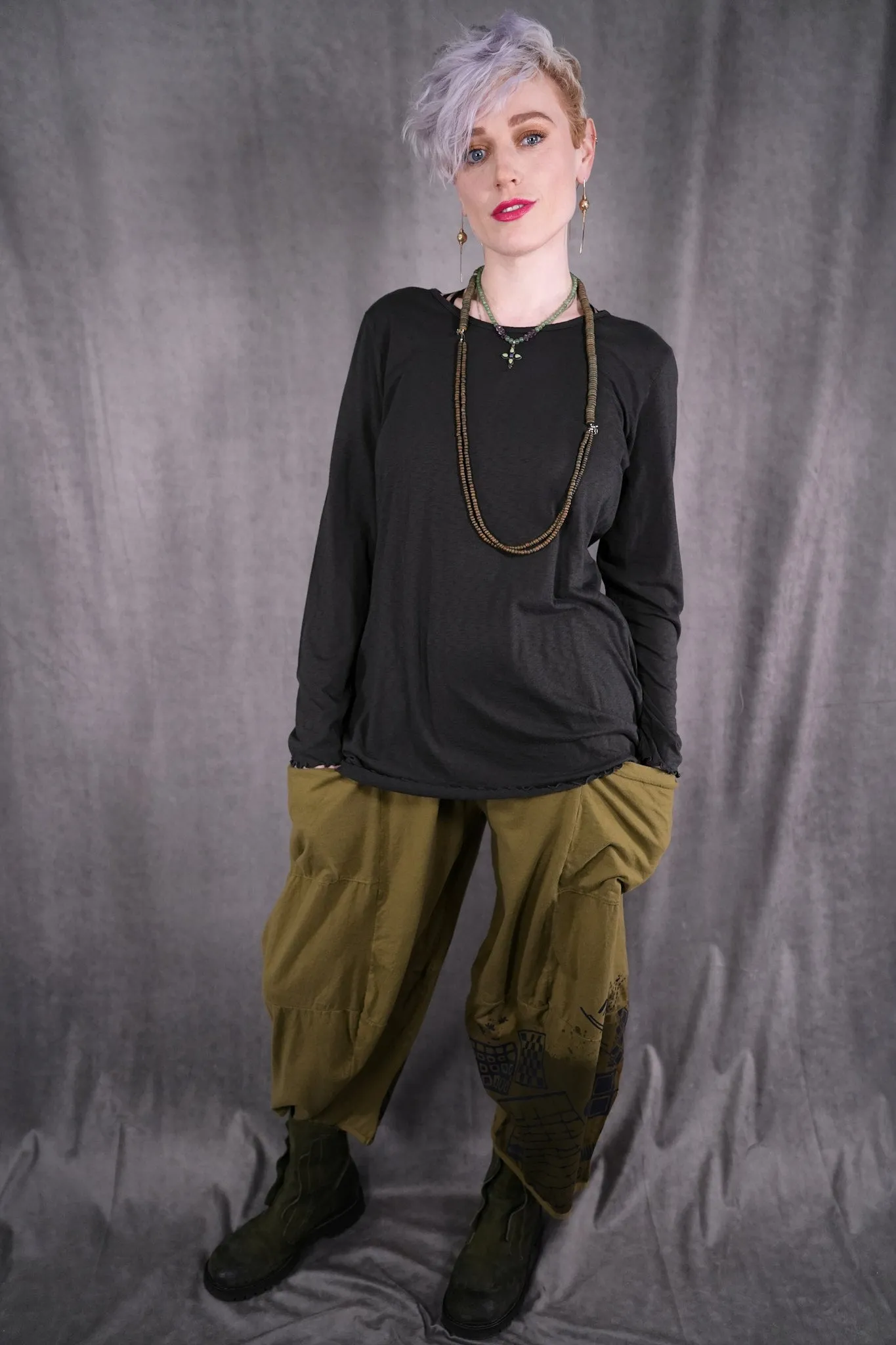 1611 Simple Tee Smoke