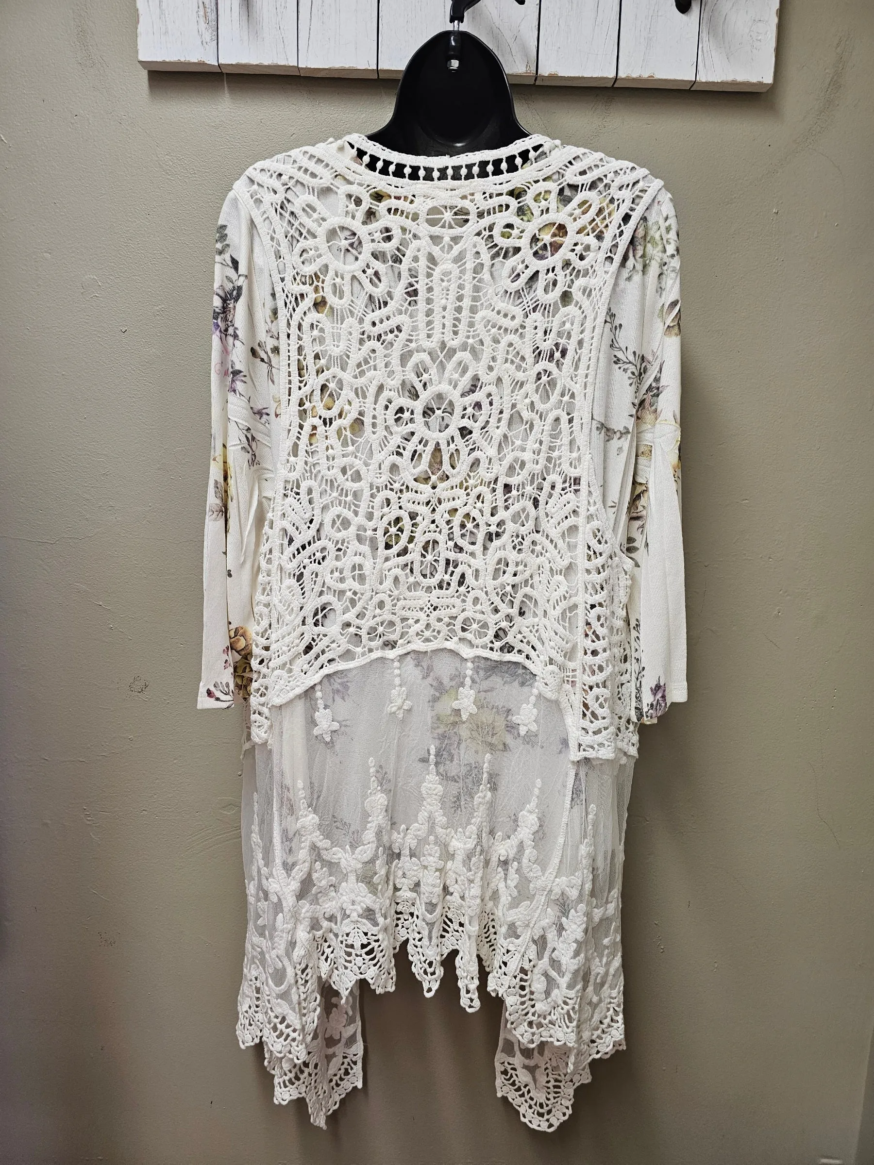 2 Color Ways - Romantic Lace Vest