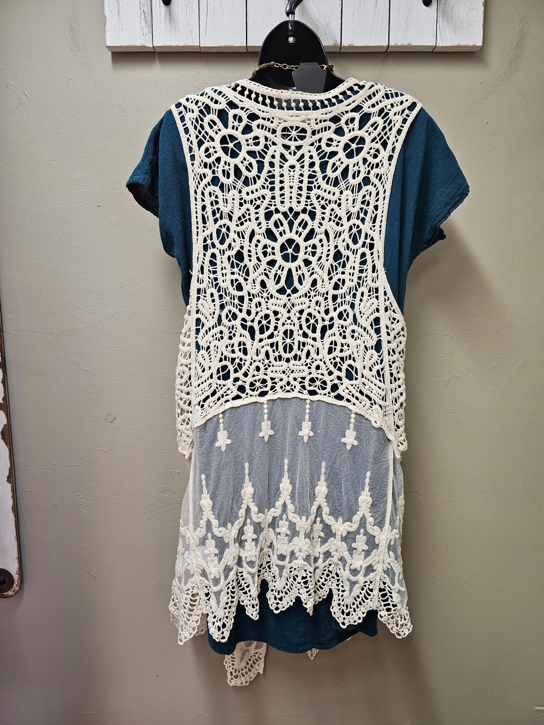 2 Color Ways - Romantic Lace Vest
