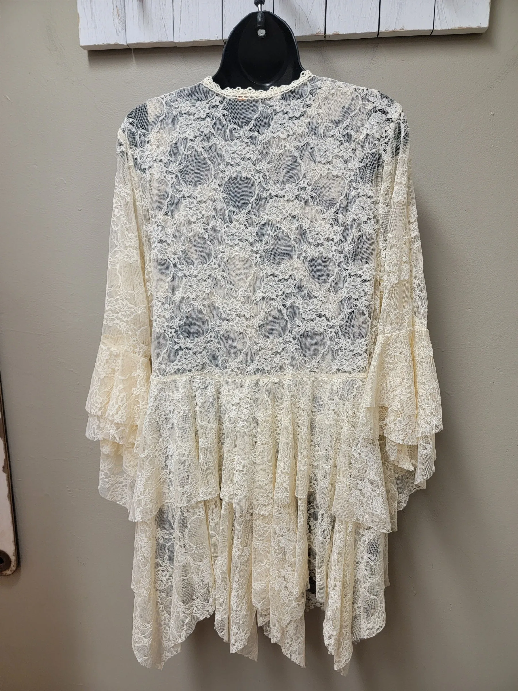 Beaùtiful Cream Lace Cardigan Jacket