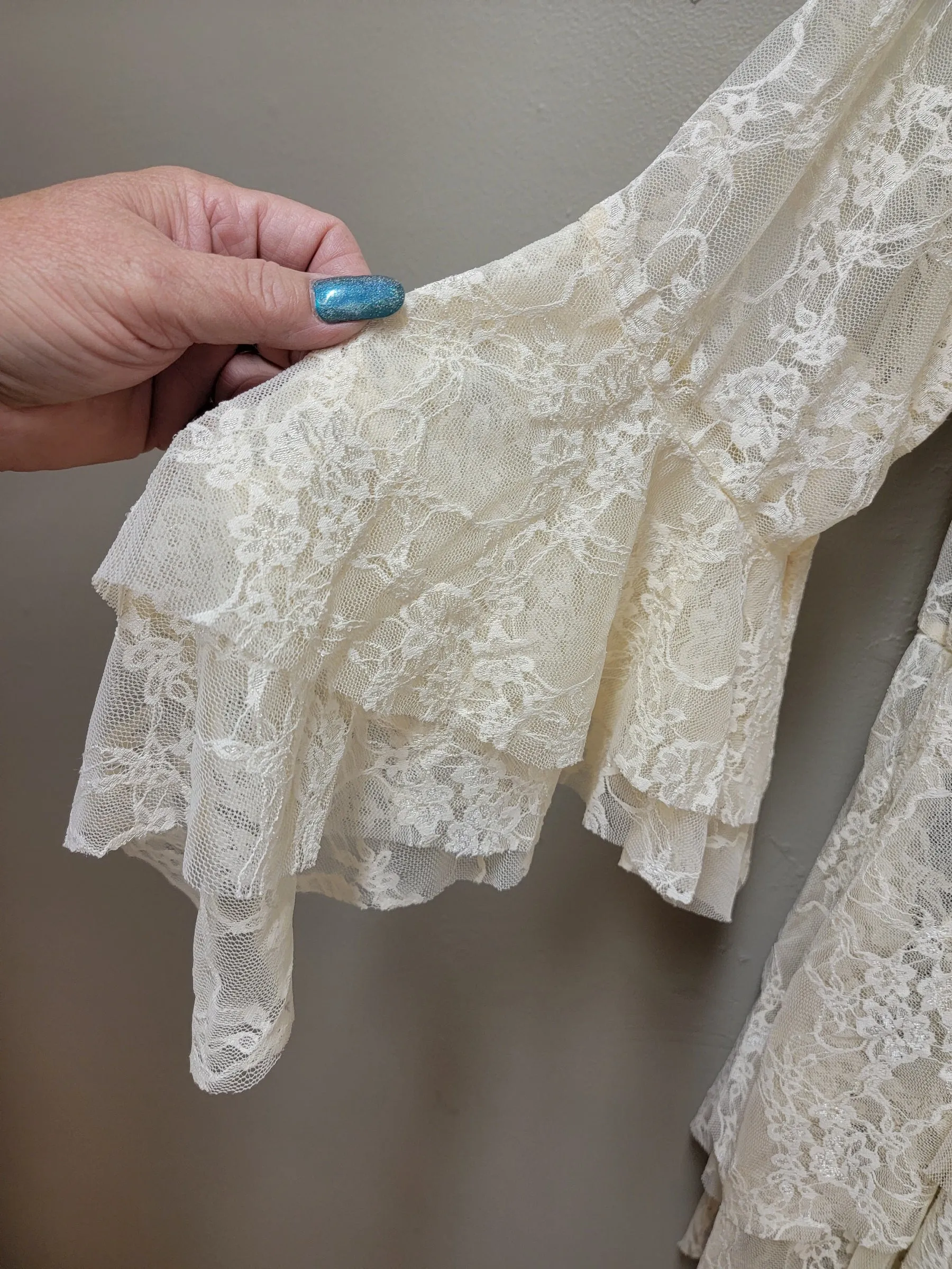 Beaùtiful Cream Lace Cardigan Jacket