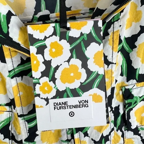 DVF Nylon Packable Yellow Poppy Short-Sleeve Hooded Vest XXL - NWT, Diane