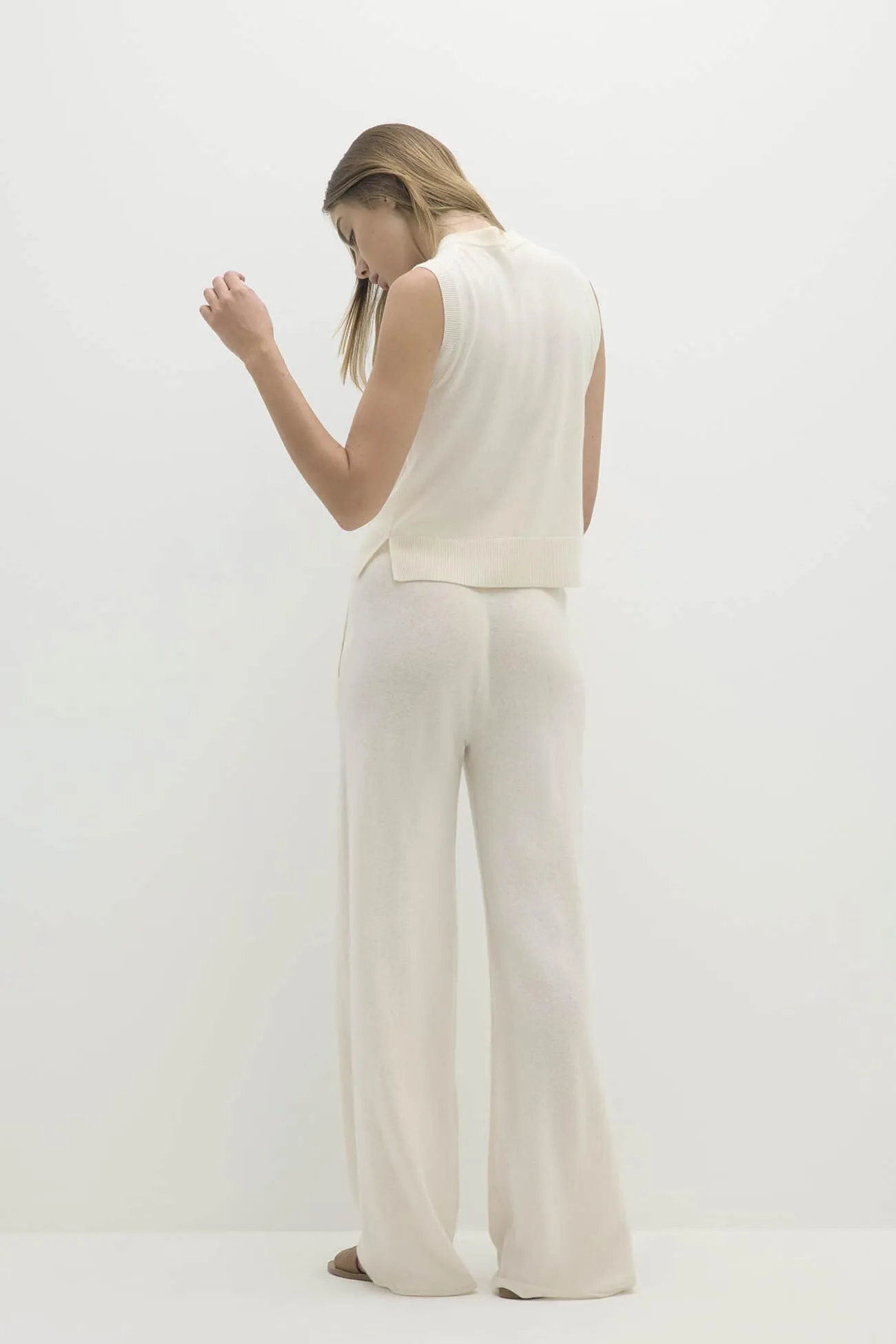 EMMALINE BUTTON-UP CASHMERE SWEATER VEST