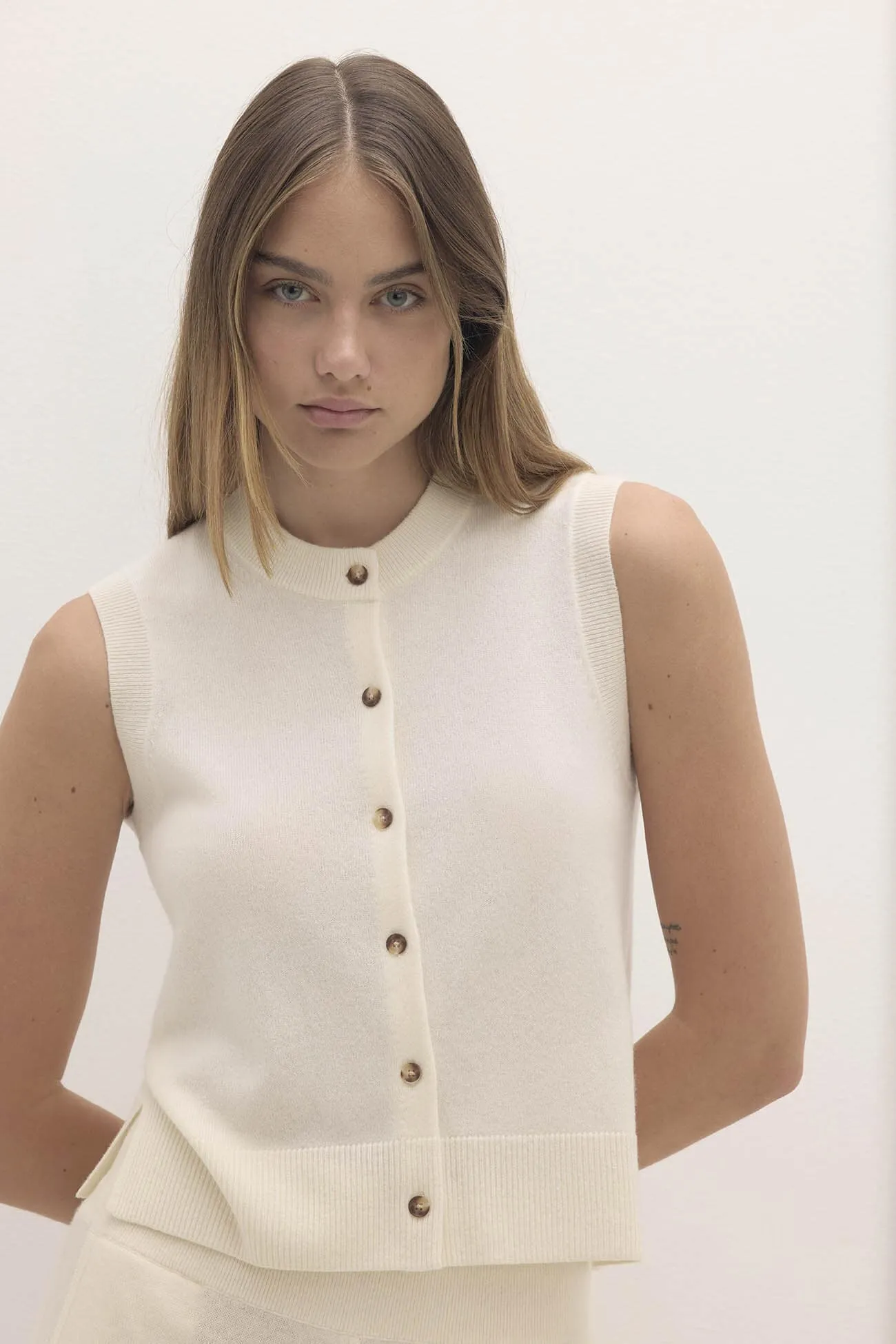 EMMALINE BUTTON-UP CASHMERE SWEATER VEST