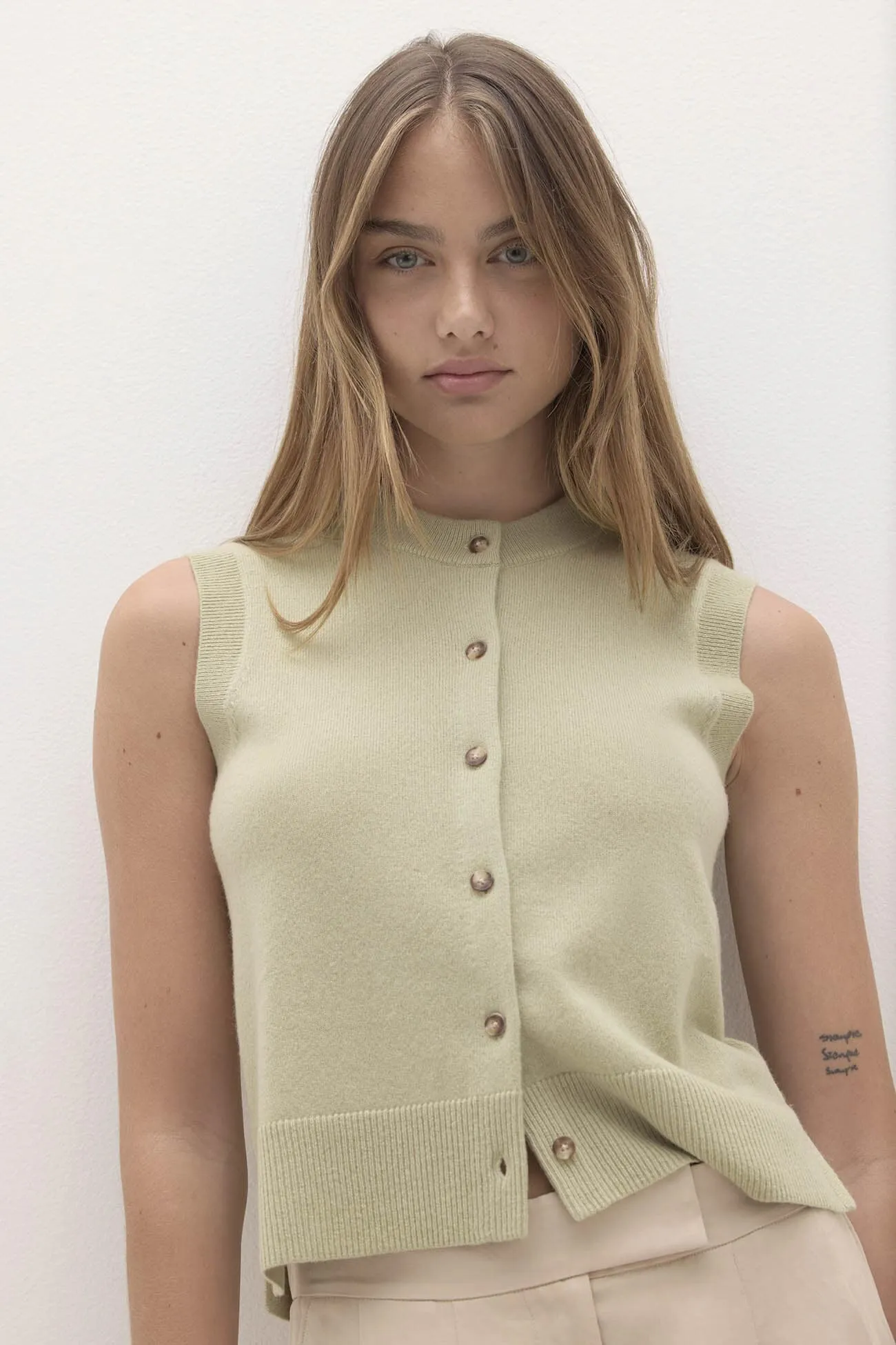 EMMALINE BUTTON-UP CASHMERE SWEATER VEST