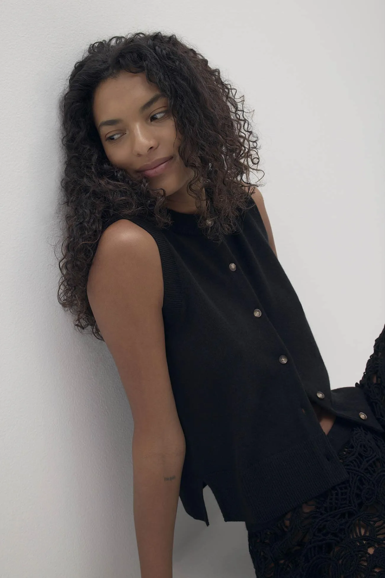EMMALINE BUTTON-UP CASHMERE SWEATER VEST