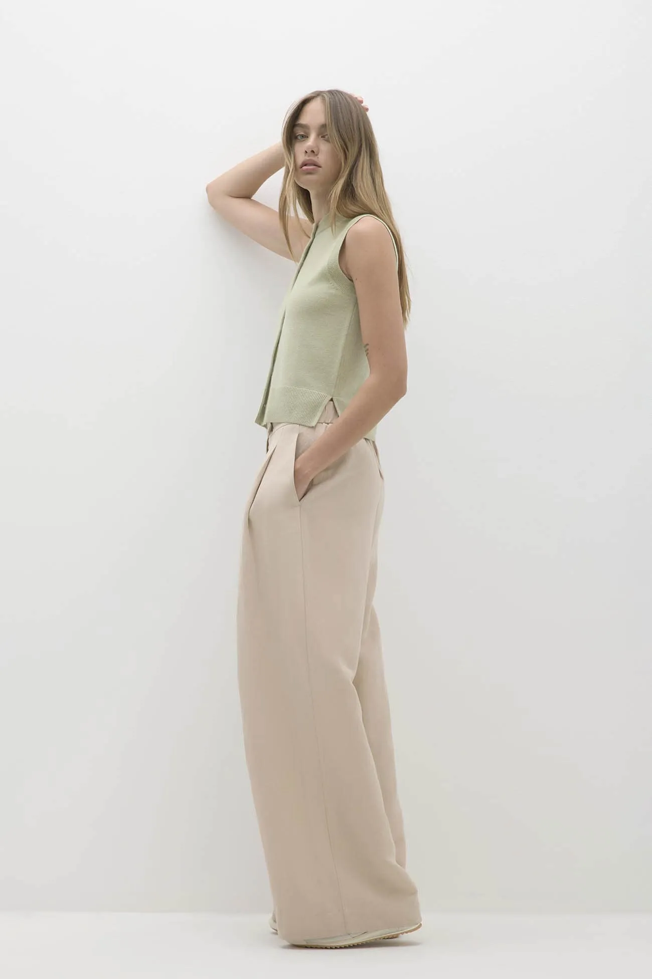 EMMALINE BUTTON-UP CASHMERE SWEATER VEST