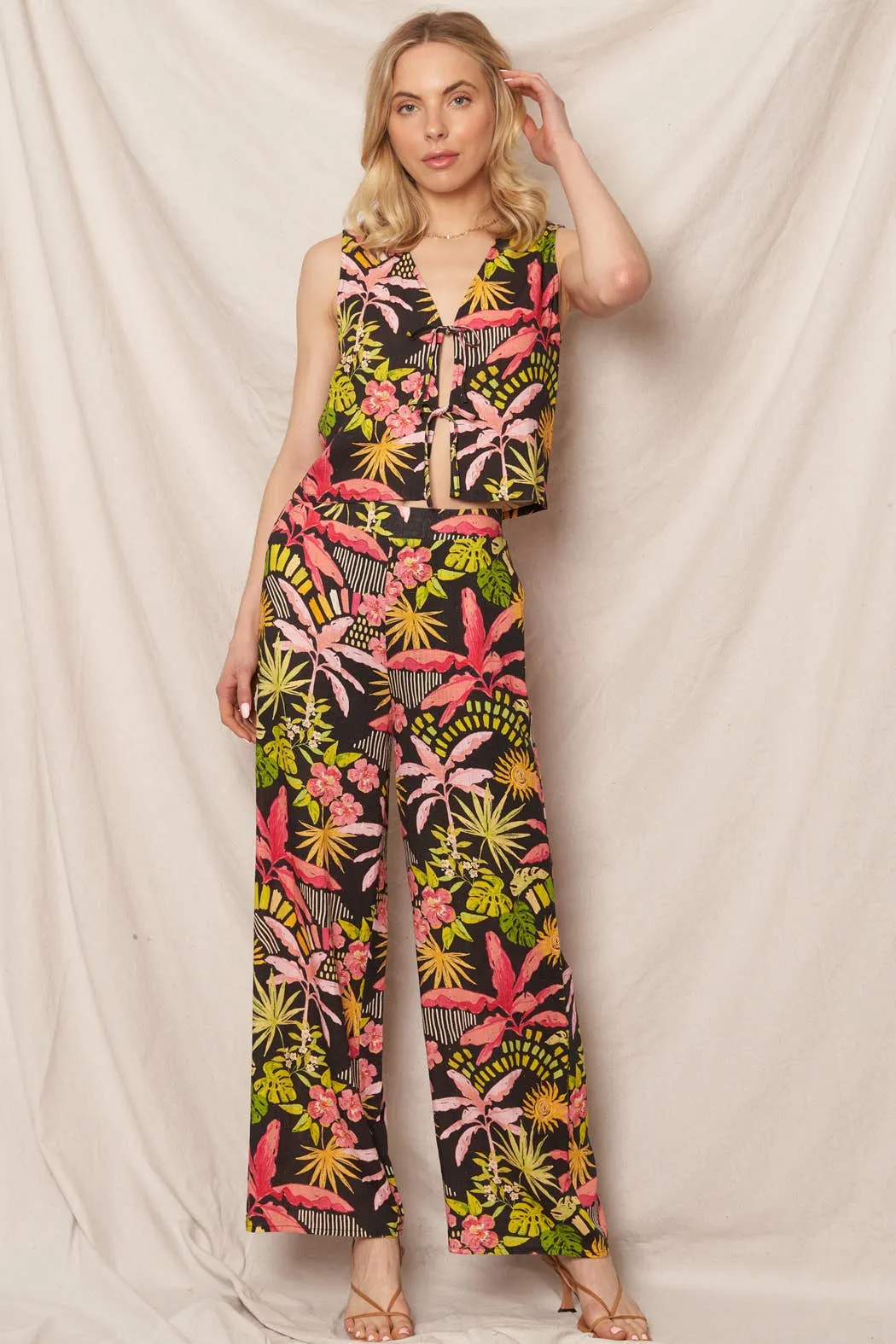 En Crème Black Multi Tropical Print Sleeveless Vest Top