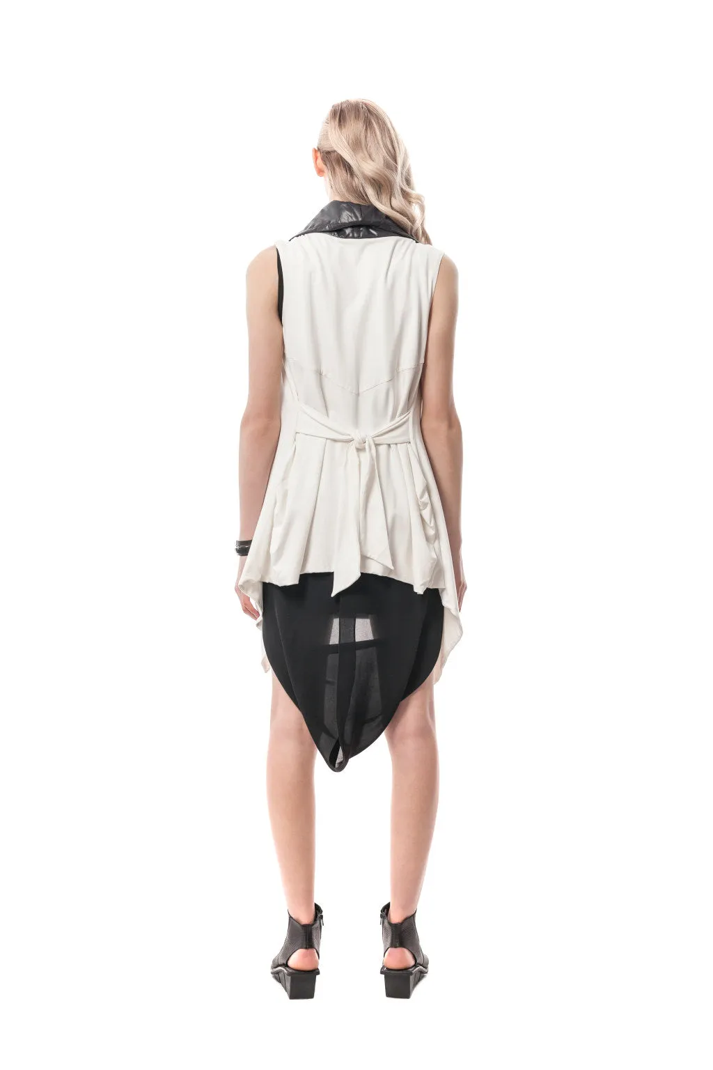 Keshi  Vest