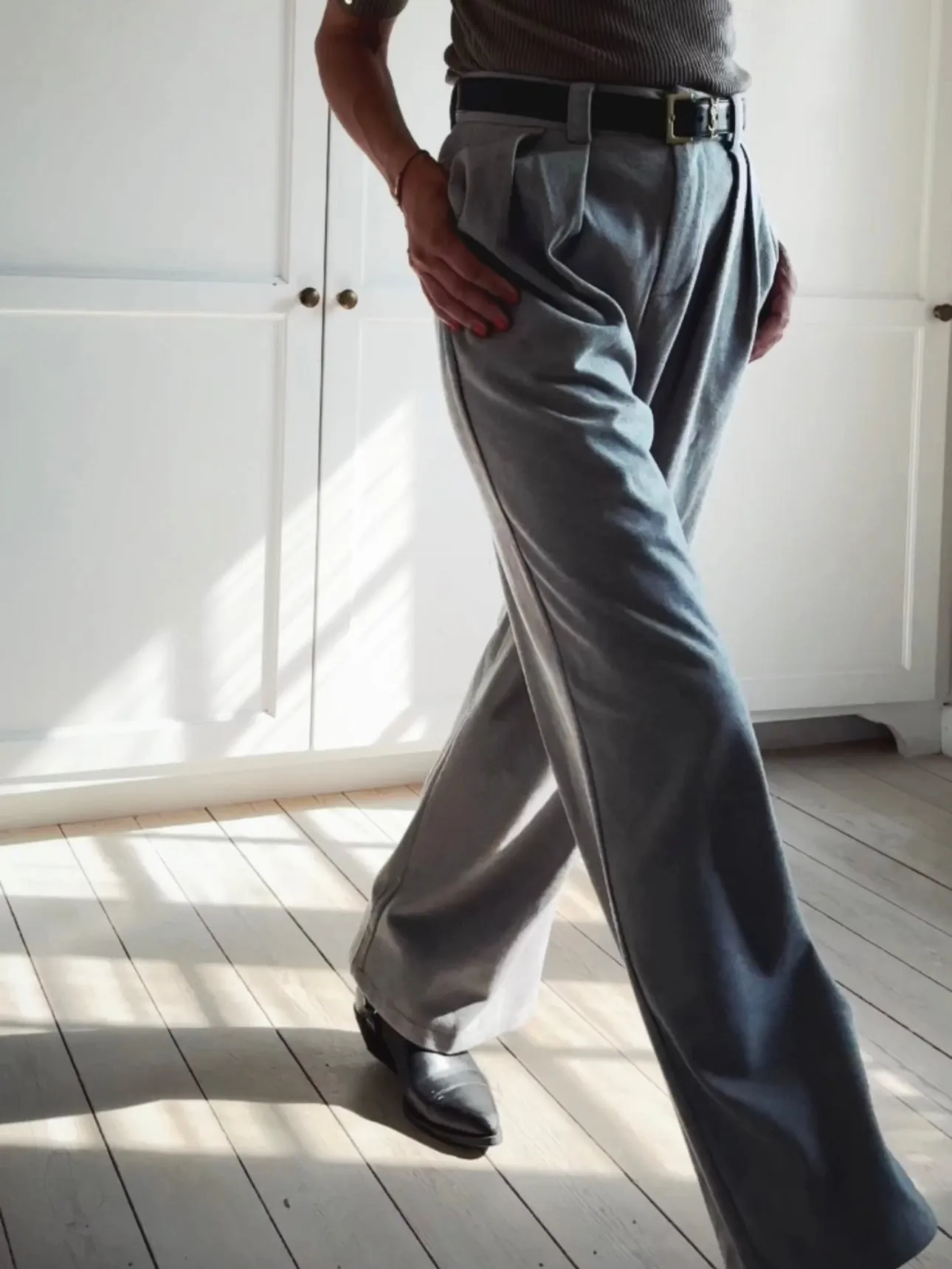 LOOSE PANTS - LIGHT GREY