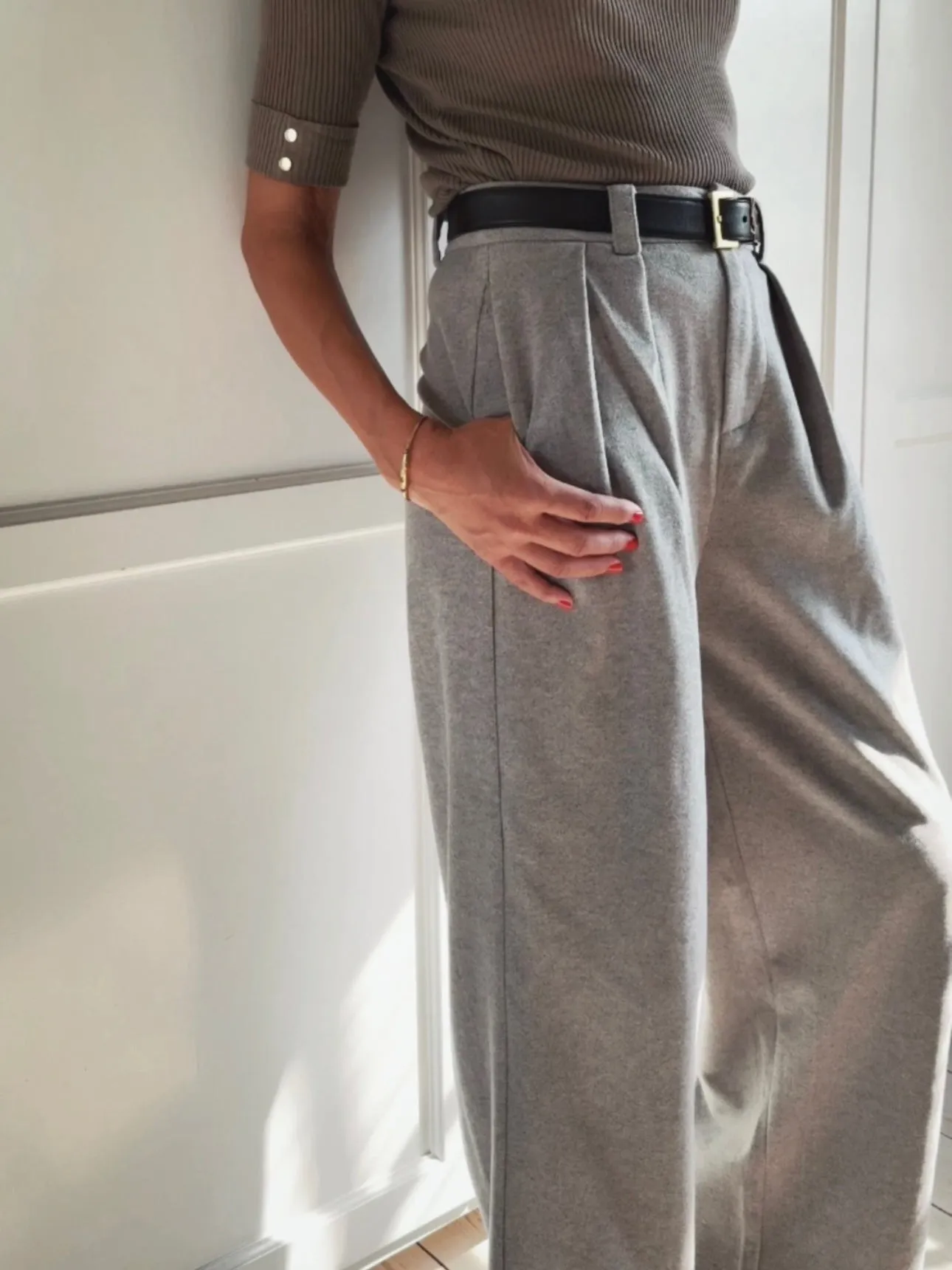 LOOSE PANTS - LIGHT GREY