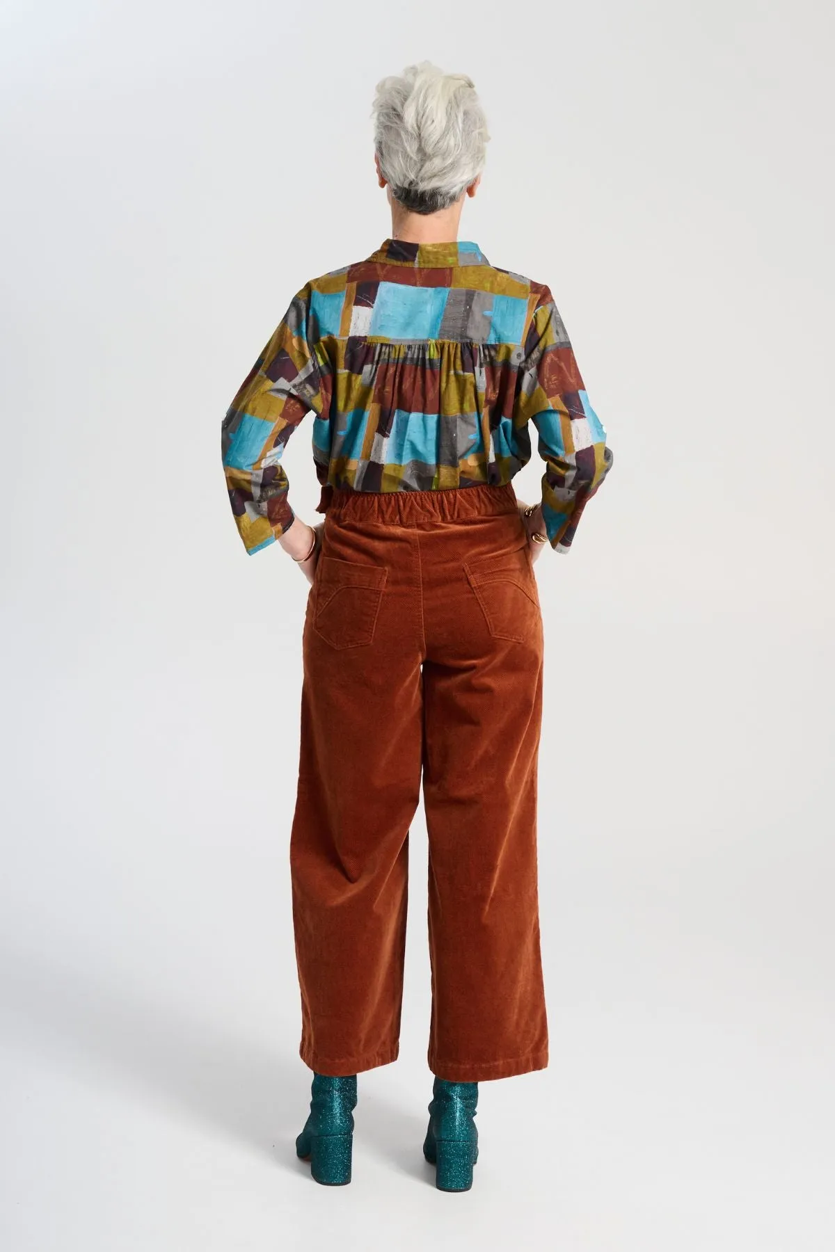 Peggy Lou Pants Caramel in Velvet Corduroy