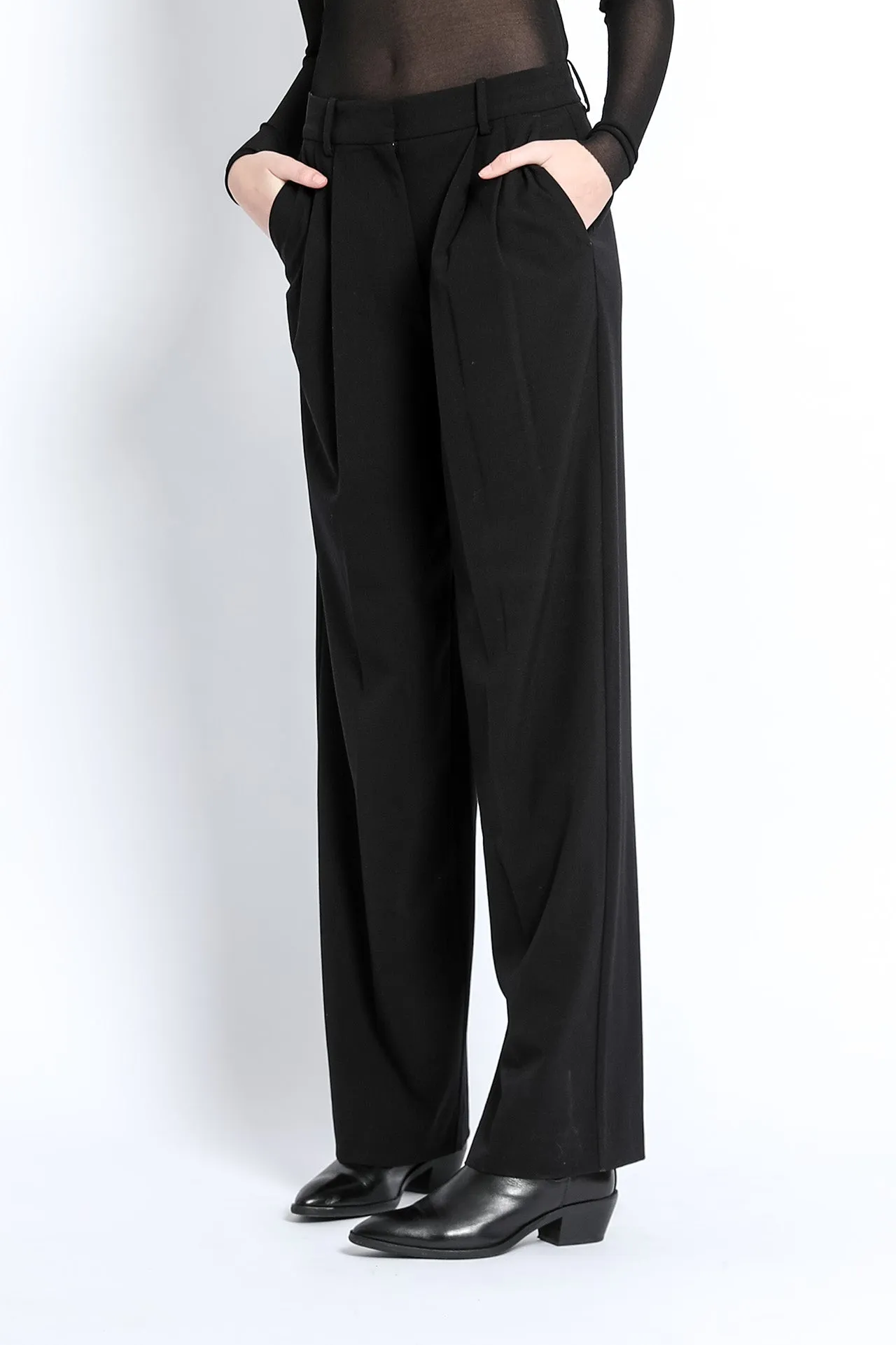 PLEATED PANTS NO 1