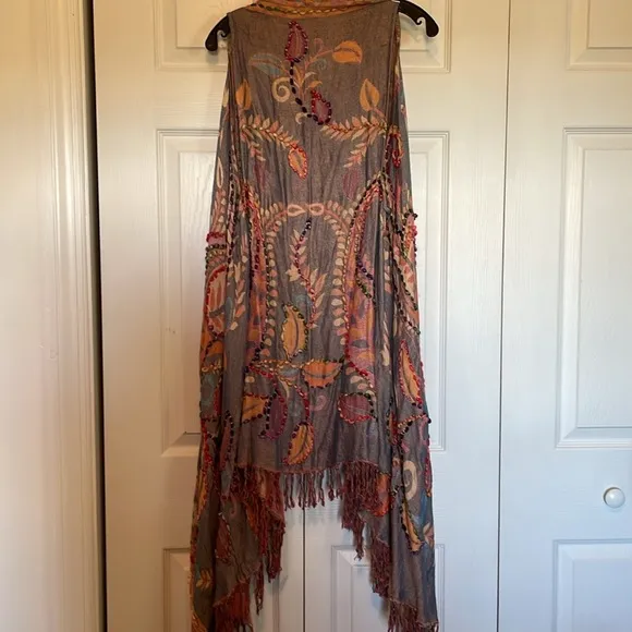 Raj Rose Vest thick stitch embroidery bold pattern boho contemporary breezy vest
