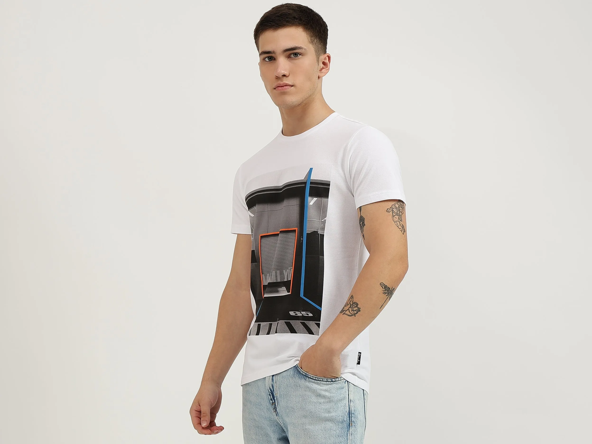 Regular Fit Crew Neck Graphic T-Shirt