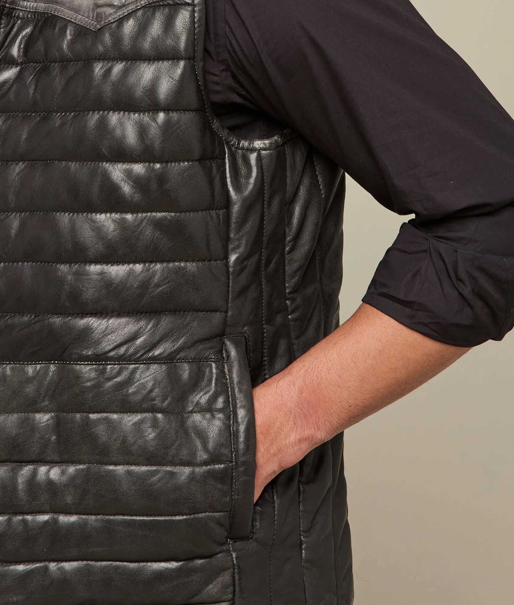 Western Yoke Leather Vest :: Black